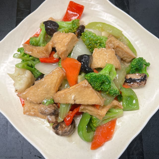 Mixed Vegetables with Beancurd 时菜豆腐.