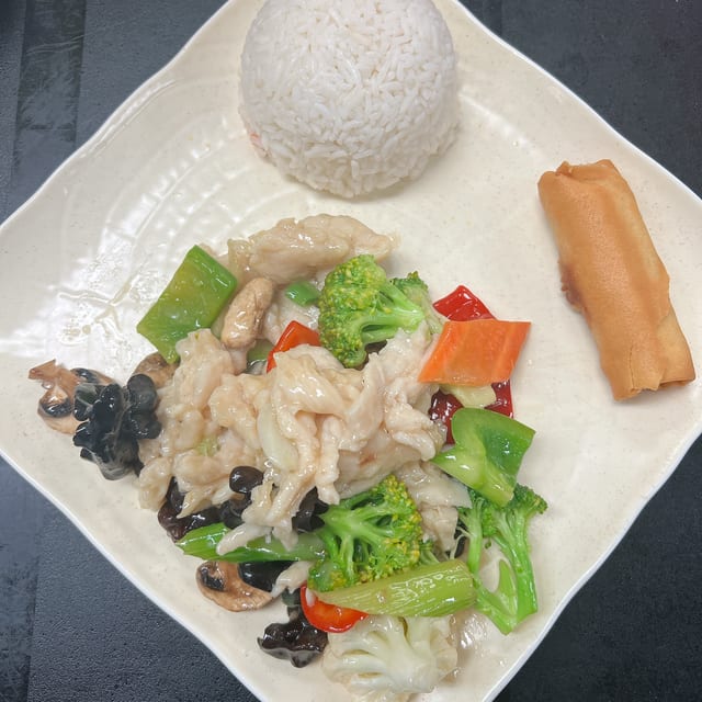 Chicken with Mixed Vegetables 蔬菜鸡 Lunch Special.