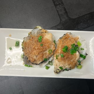 Steamed Oysters with Glass Noodles and Garlic Sauce 蒜蓉粉丝清蒸生蚝