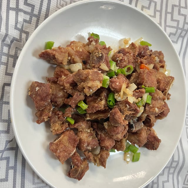 Fried Pork Ribs with Garlic 蒜香排骨.