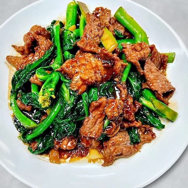Beef with Chinese Broccoli 唐芥兰牛.