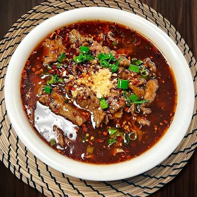 Sliced Beef in Chili Pepper Soup 水煮牛肉.