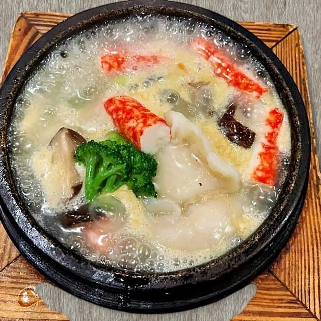Stone Pot Seafood Tofu 海鲜石锅豆腐.