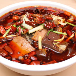 Pork Intestine, Blood & Ox Maw in Chili Pepper Soup 毛血旺