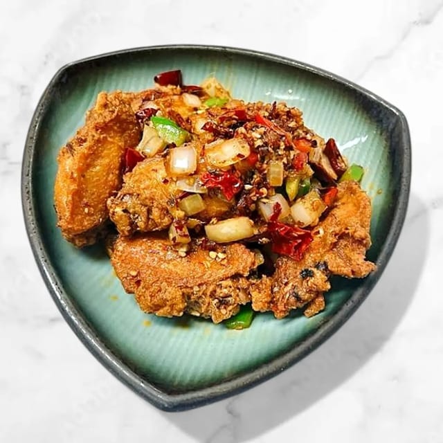 Spicy Fried Chicken Wings 香辣鸡翅.