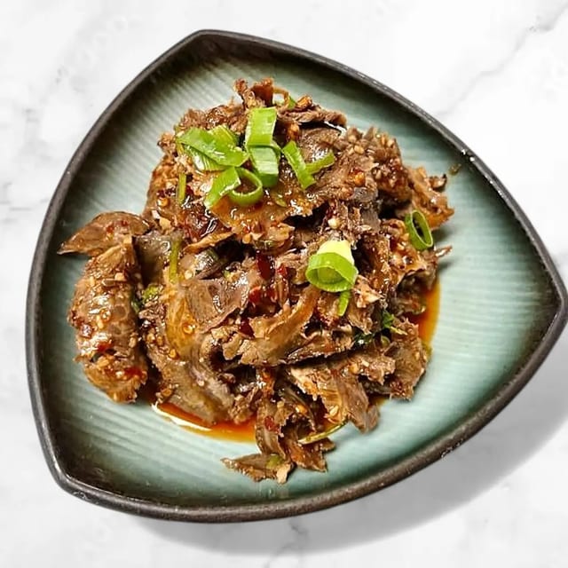 Sliced Beef Shank with Chili Sauce 滋味牛腱.