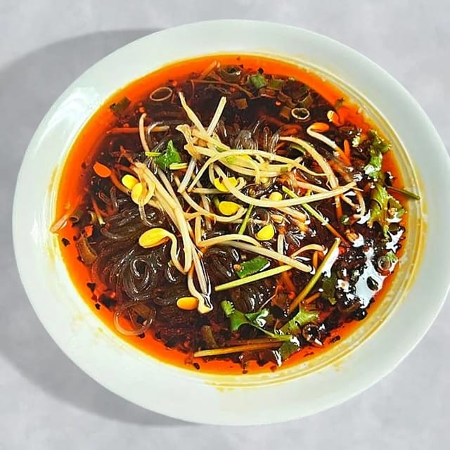 Clear Noodles in Spicy and Sour Soup 酸辣粉.