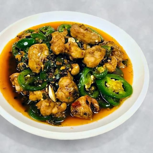 Bandit Green Pepper Chicken 青椒土匪鸡.