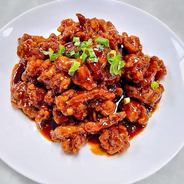 Crispy Chicken with Garlic Sauce 鱼香脆皮鸡.