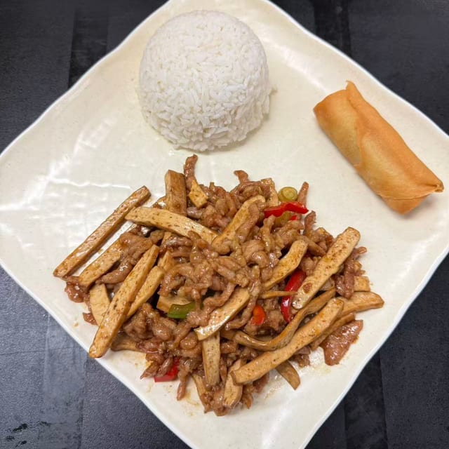 Shredded Pork with Extra Firm Tofu 香干肉丝 Lunch Special.
